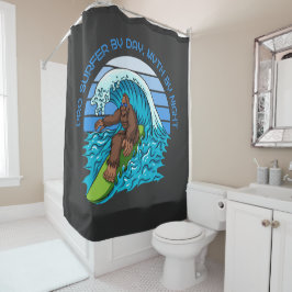 Cortina De Ducha Pro By Day, Mito De Noche Surfing Bigfoot Black