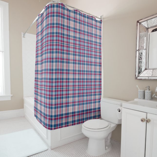 Cortina De Ducha Red and Blue Classic Plaid (In situ)