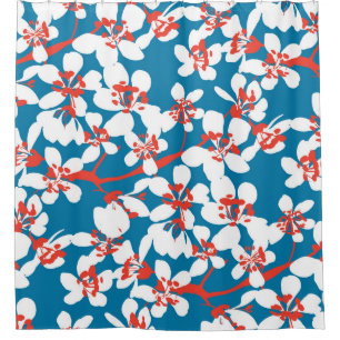 Cortina De Ducha Sakura blanca, patrón de fondo azul clásico.
