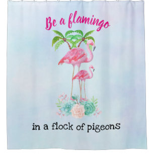 Cortina De Ducha Sé un flamenco en un rebaño de palomas