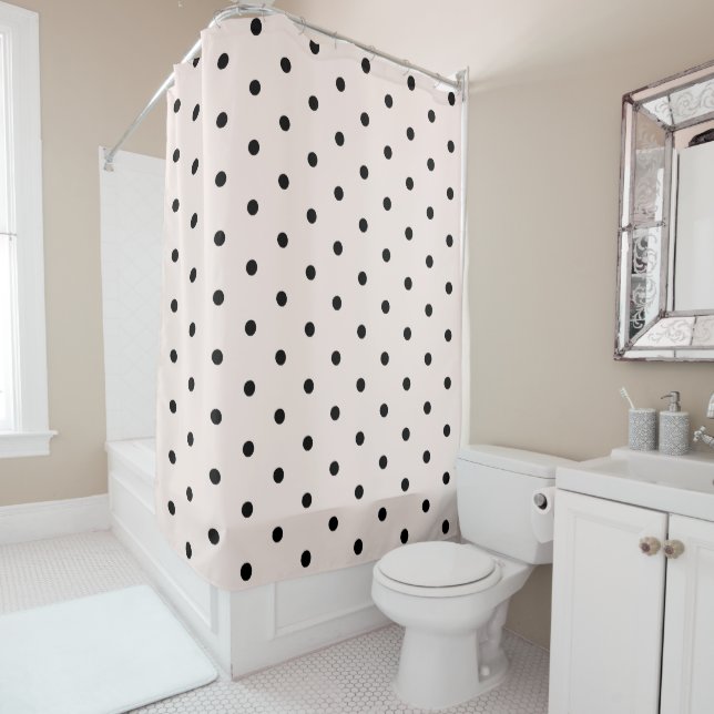 Cortina De Ducha Seashell Peach Whimsical Black Polka Dot (In situ)