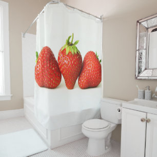 Cortina De Ducha Tres fresas en blanco