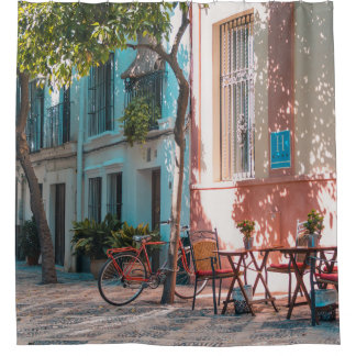 Cortina De Ducha Two brown table outside