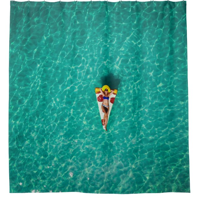 Cortina De Ducha Woman in pizza float (Anverso)