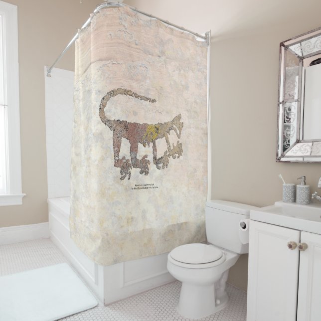 Cortina de petroglifo de león de montaña (In situ)