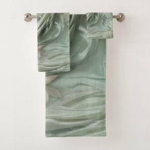 Cortinas de seda verdes, crema y flores rosadas