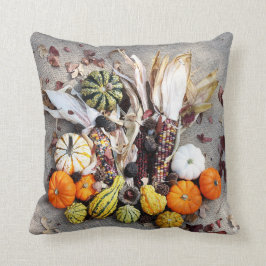 Cosecha de otoño en el Cojín decorativo Burlap
