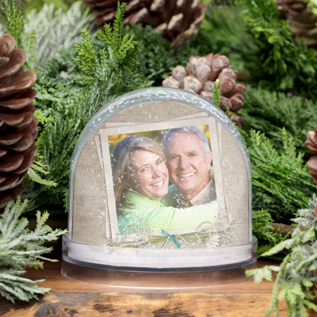 Couples Snapshot In a Retro Photo Frame (Invierno)