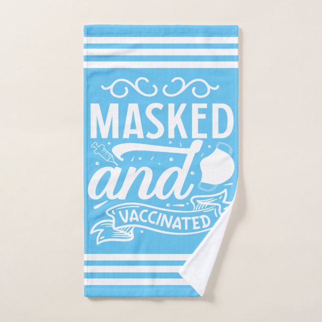 COVID-19 Masked and Vaccinated (Toalla de mano)