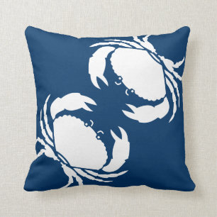 CRABS BLANCO sobre almohada azul