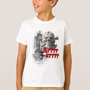 Cráneo del barco pirata y del esqueleto y camiseta