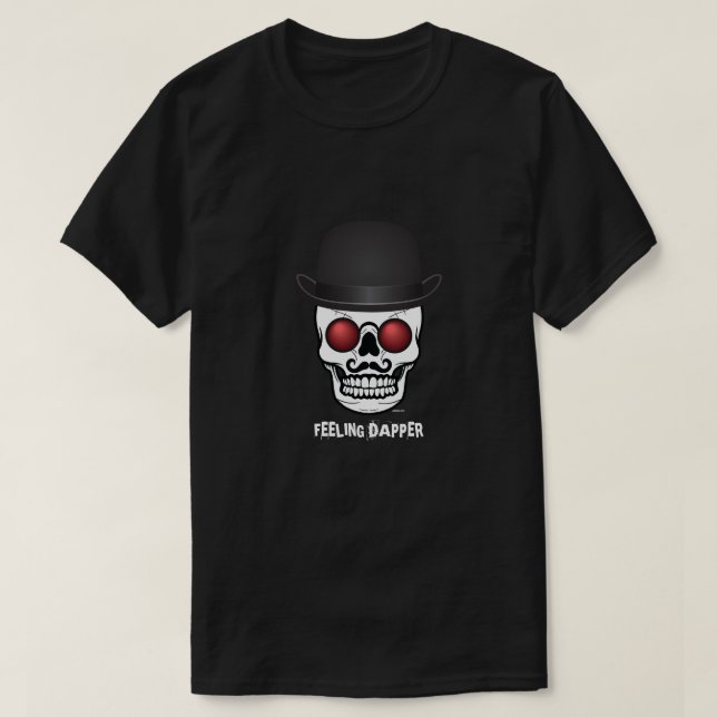 Cráneo divertido que siente la camiseta apuesta de (Diseño del anverso)