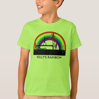 Crayones colorean la camiseta amarillo arcoiris de