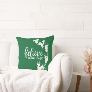 Creer en la almohada de Navidades mágicos, la impr