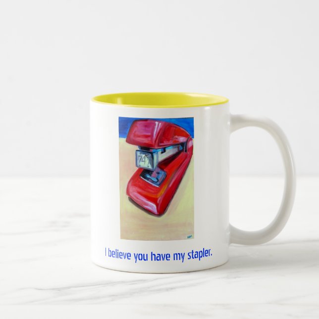 Creo que usted tiene mi taza de la grapadora (Derecha)