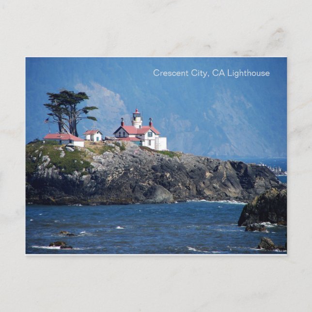 Crescent City, Faro CA en una postal (Anverso)