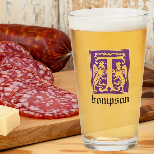 Criaturas míticas del siglo XVI Capital decorativa (Subido por el creador)