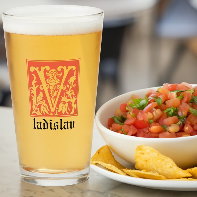 Criaturas míticas del siglo XVI V Capital decorati (Subido por el creador)