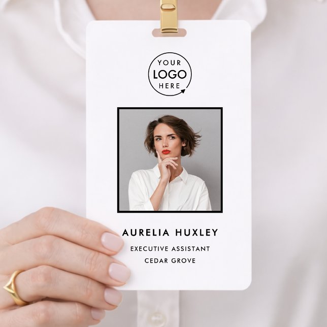 Crifa de identificación 3x5 | Tarjetas de identifi (Design a modern employee badge with photo, logo, contact details, and scannable QR code)