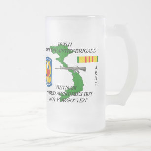 Cristal Esmerilado 199o Taza helada Vietnam ligera de los Inf