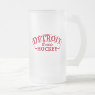 Cristal Esmerilado Detroit construye una taza de vidrio escarpado de
