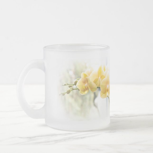 Cristal Esmerilado Orquídea de polilla amarilla en la sol - taza (Izquierda)