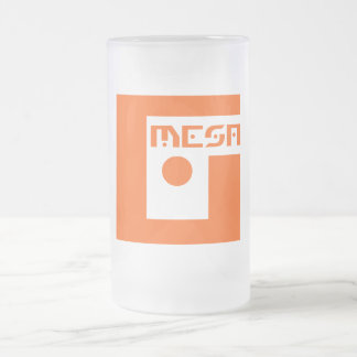Cristal Esmerilado Taza de cerveza helada logotipo del Mesa del friki