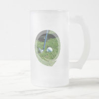 Taza de cerveza helada putt del golf