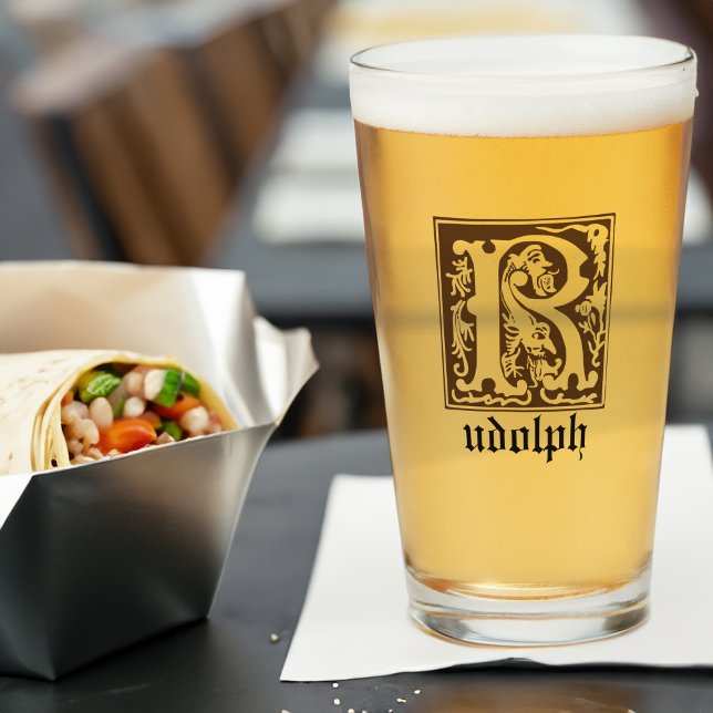 Críticas míticas del siglo XVI Capital decorativa  (Subido por el creador)