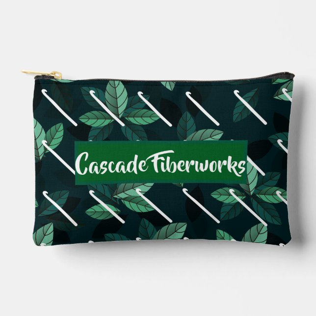 Crochet Hook y hojas excavando una bolsa de cierre (Anverso)