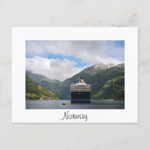 Cruceros en la postal de texto blanco Geirangerfjo