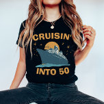 Cruceros hacia la edad del Personalizado Camisa de<br><div class="desc">¡Ahoy matey! Si buscas la camisa de cumpleaños perfecta para rodar en tu día especial, ¡no te metas más allá de nuestra camiseta personalizada Cruissin' Into Birthday! Ya sea que cumplas 18 u 80 años, esta camisa se puede personalizar para que se ajuste a tu edad y estilo. Imagínate a...</div>