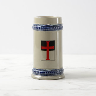 Cruz de Templar en las tazas y los Steins de