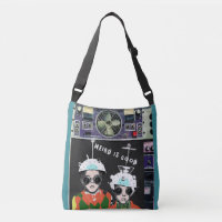 Extraño es el buen bolso de la cruce