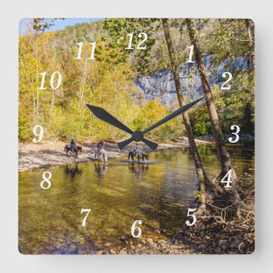 Cruzando el reloj de la pared del río Buffalo
