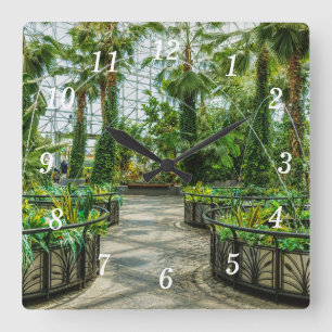 Crystal Gardens salta el reloj de pared de la fuen