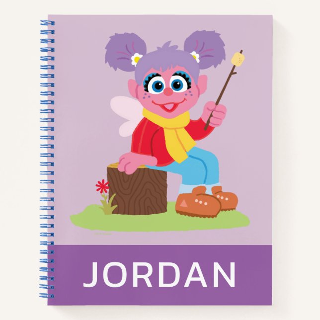 Cuaderno Abby Cadabby | Making S'mores | Añadir su nombre (Anverso)