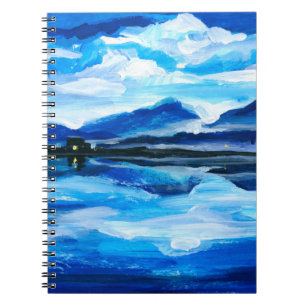 Cuaderno Aceite Pintura del crepúsculo del lago de montaña.