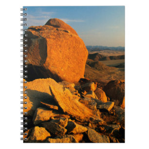 Cuaderno Afloramiento rocoso y valle desértico, Richtersvel