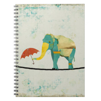 Cuaderno agraciado del elefante del oro