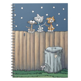 Cuaderno Alley Cats en una cerca de un bloc de notas