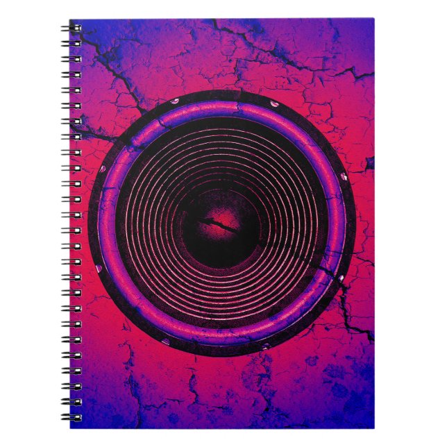 Cuaderno Altavoz de música en una pared agrietada (Frente)