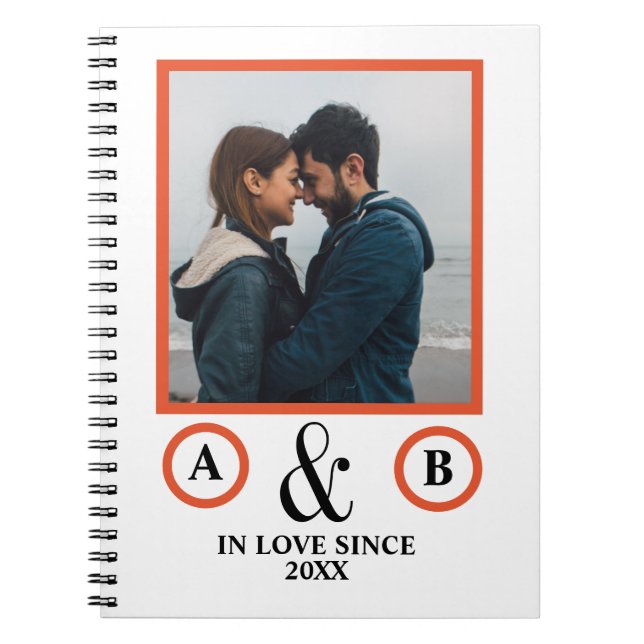Cuaderno Amantes del el día de San Valentín pareja monogram (Frente)