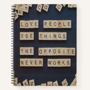 Cuaderno Amar a la gente usa cosas, palabras positivas