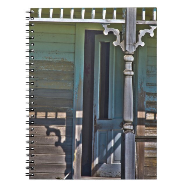 Cuaderno Antigua granja abandonada (Frente)