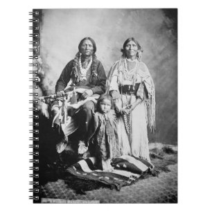 Cuaderno Apache principal Antonio Maria con su familia,