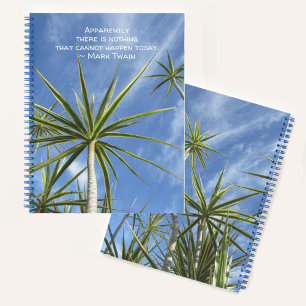 Cuaderno Árbol de palmas tropicales contra cielo azul