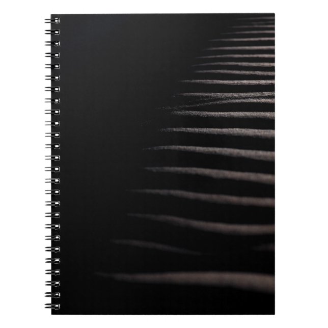 CUADERNO ARENA GRIS EN FOTOGRAFÍA DE CHIAROSCURO (Frente)