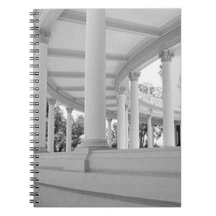 Cuaderno Arquitectura de columnas antiguas Fotografía en bl