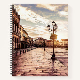 Cuaderno Atardecer en la plaza de Padova en Italia